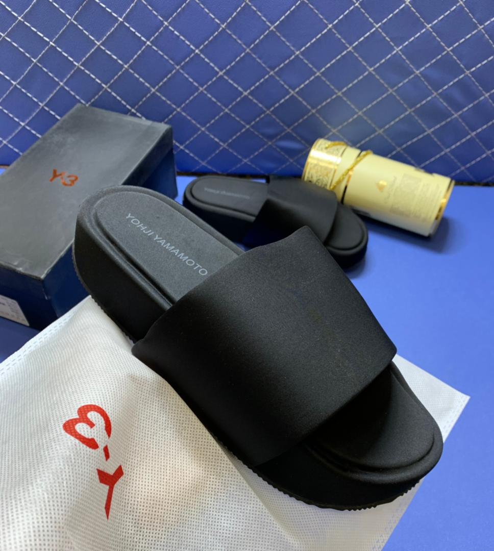 Tổng hợp với hơn 88 về dior slipper men mới nhất - Du học Akina